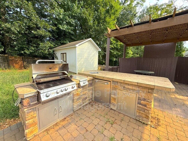 Building Photo - 7547 Fallow Ln