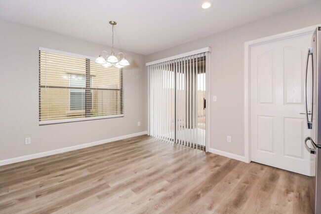 Building Photo - 9411 W Eaton Rd