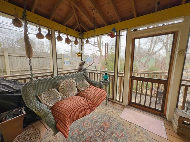Building Photo - Short term fully furnished rental in Knoxv...