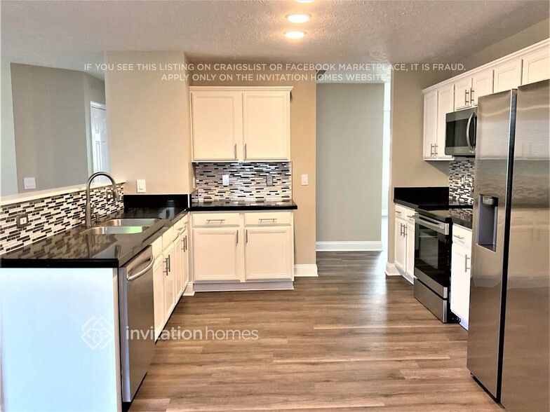Building Photo - 5439 Middlebury Dr