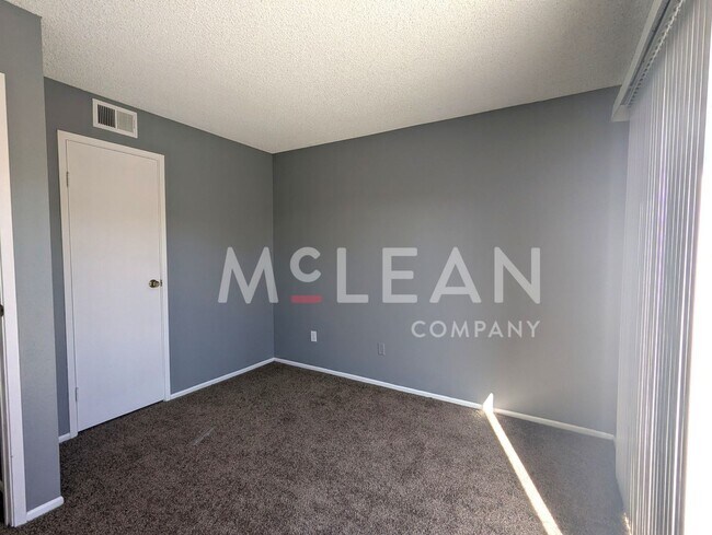 Building Photo - Spacious 4-Bedroom Condo in Indian Canyon Gardens – Palm Springs Living at Its Best!