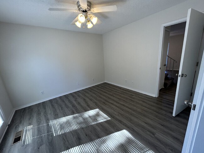 Building Photo - 3 BD 2 BA APARTMENT BY TTU FOR RENT