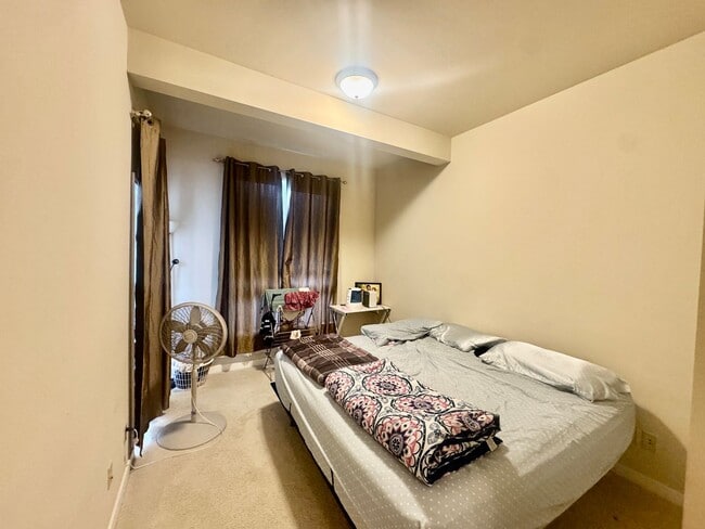 Building Photo - Modern Comfort Meets Prime Convenience in the Heart of Redmond’s Overlake (Reduced rent until May...