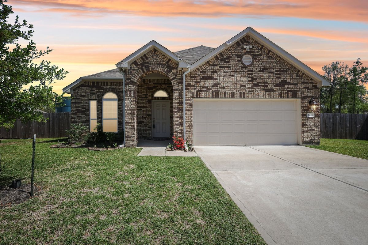 Building Photo - 18473 Railroad Ave