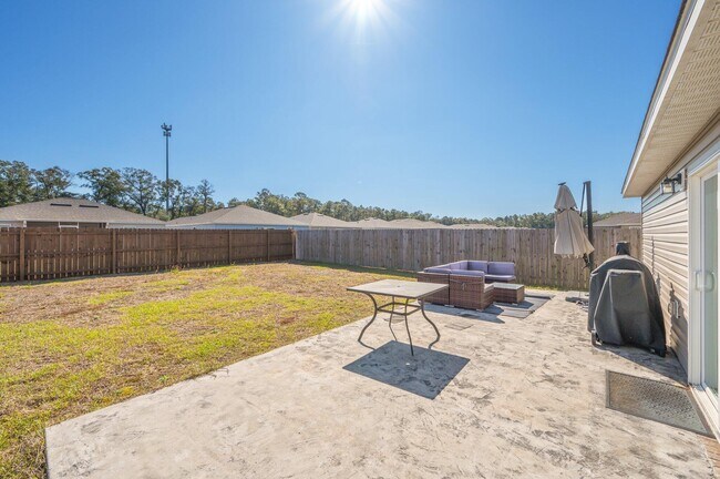Building Photo - 4378 Jitterbug St