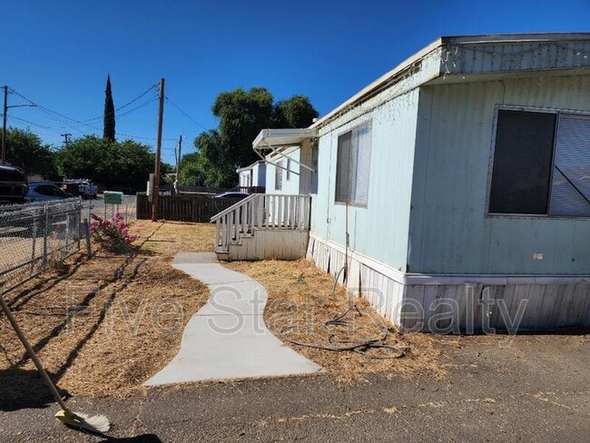 Building Photo - 6184 Mapes Way