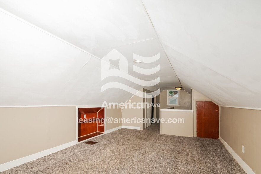 Building Photo - 142 S Delmar Ave