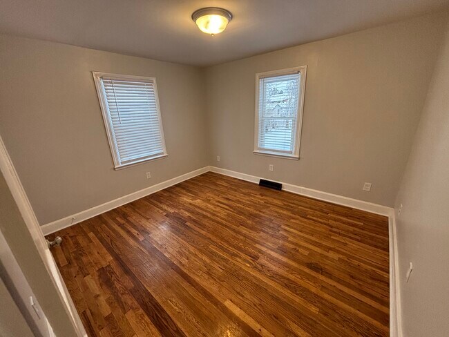 Building Photo - 210 Boston Dr