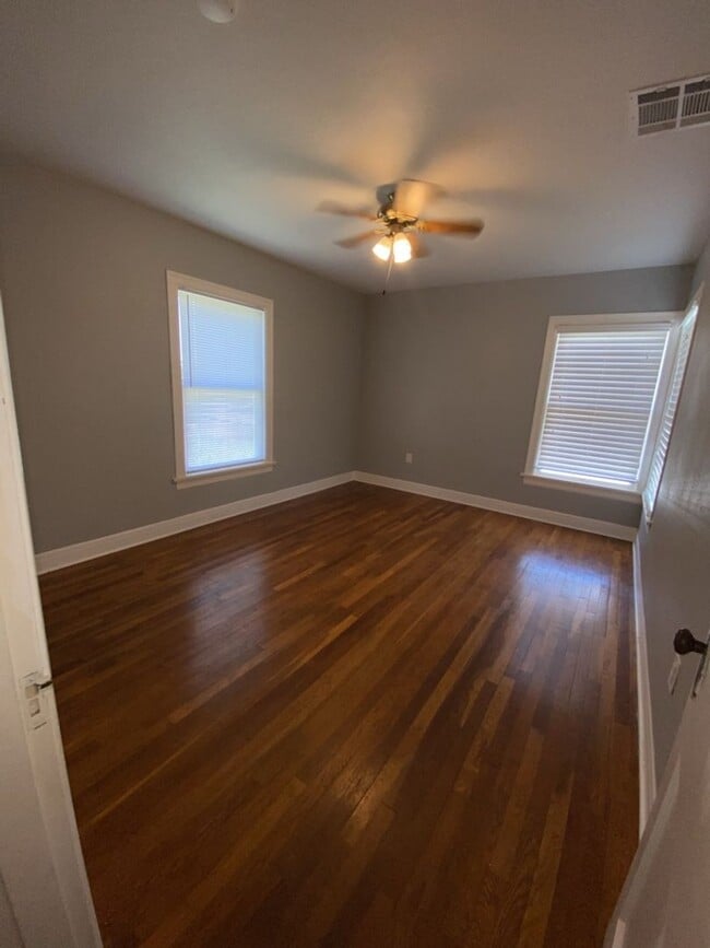 Building Photo - Spacious, Remodeled 3 bed 2 bath Santa Rita Home!