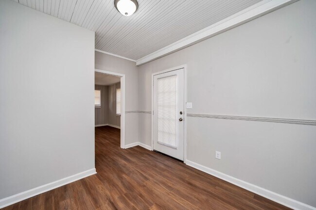 Building Photo - Beautifully Renovated Hueytown Gem – Spacious, Stylish & Move-In Ready!