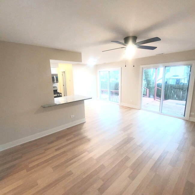 Building Photo - 617 Yale Ln