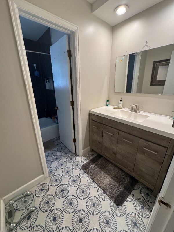 Building Photo - 3691 S Narcissus Way