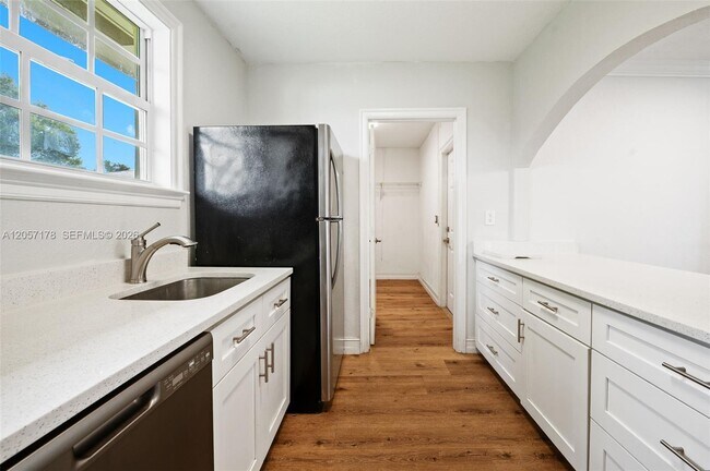 Building Photo - 6894 3rd St