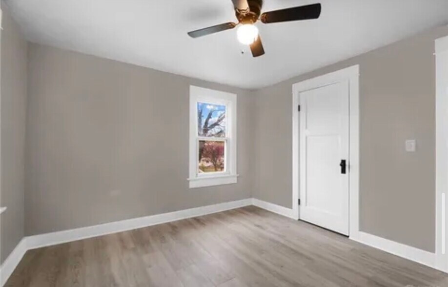 Building Photo - 2116 Moreland Ave