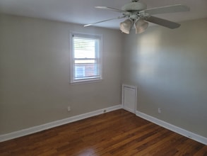 Building Photo - 4044 Lasher Rd