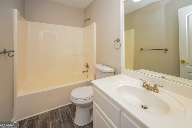 Building Photo - 1017 Crown River Pkwy