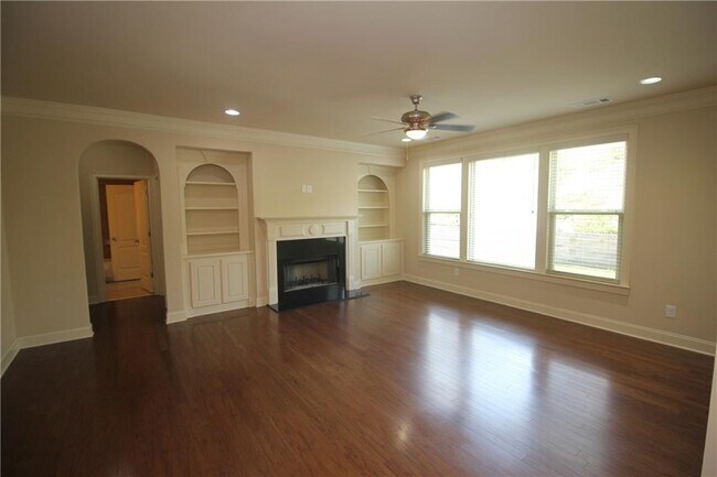 Building Photo - 1665 Gallant Fox Ln