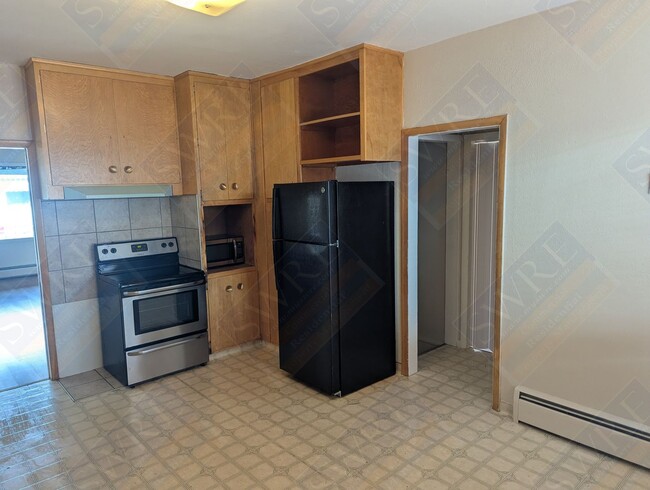 Building Photo - 2 Harding Ct