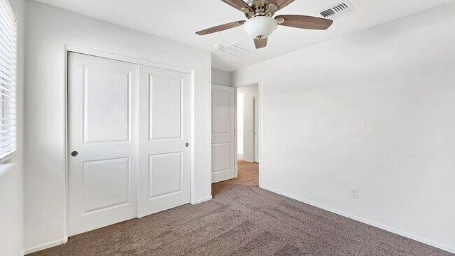 Building Photo - Gorgeous 4 year old home!