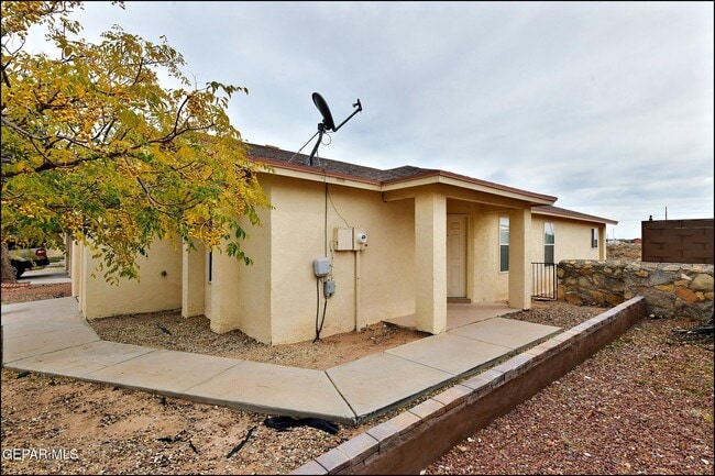 Primary Photo - 14164 Robert Ituarte Dr