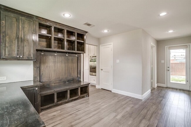 Building Photo - 603 Bondstone Dr