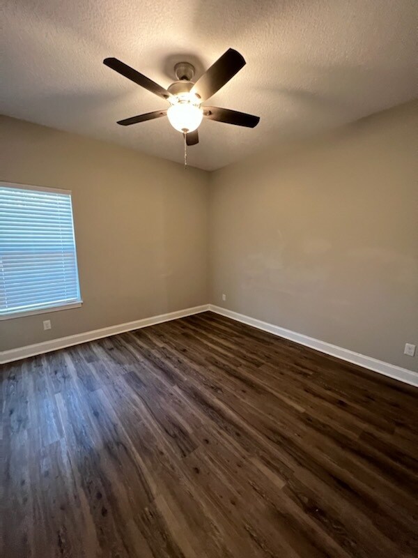 Building Photo - 7010 Catalina Dr