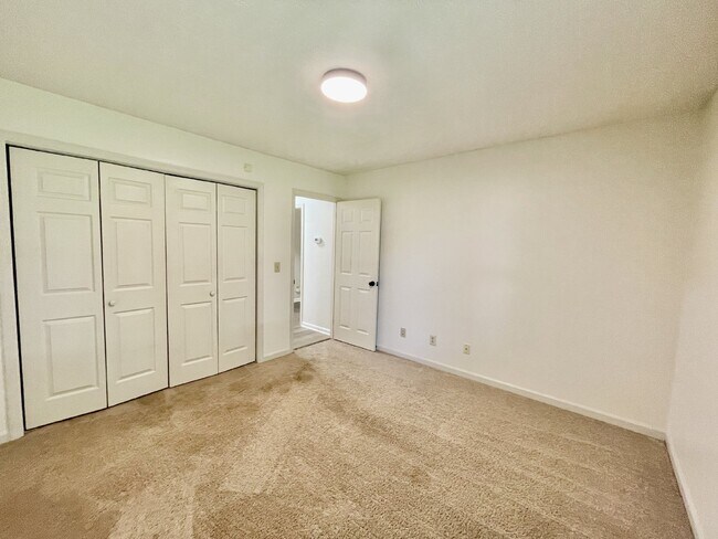 Building Photo - 3 Bed, 2 Bath Nest In Beaver Run