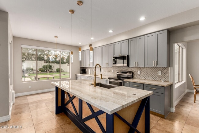 Building Photo - 10591 E Firewheel Dr