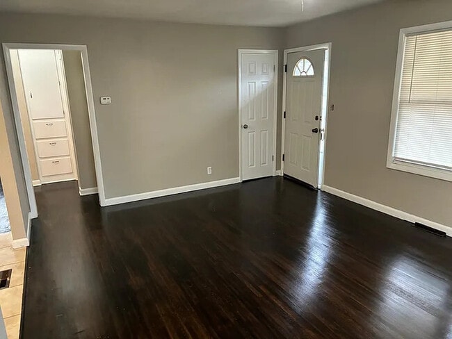 Building Photo - 2322 W Casado St