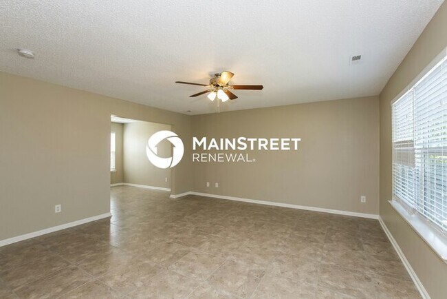 Building Photo - 3 Bedroom Pet-Friendly Home in Charlotte, NC with Main Street Renewal