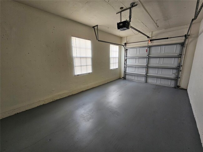 Building Photo - 5552 Bentgrass Dr