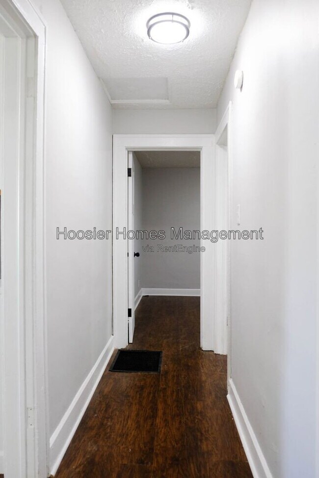 Building Photo - 2035 E 43rd St