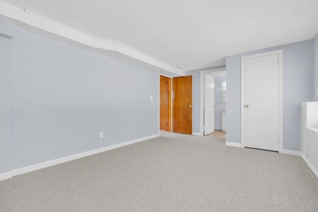 Building Photo - 61 Cornell Dr