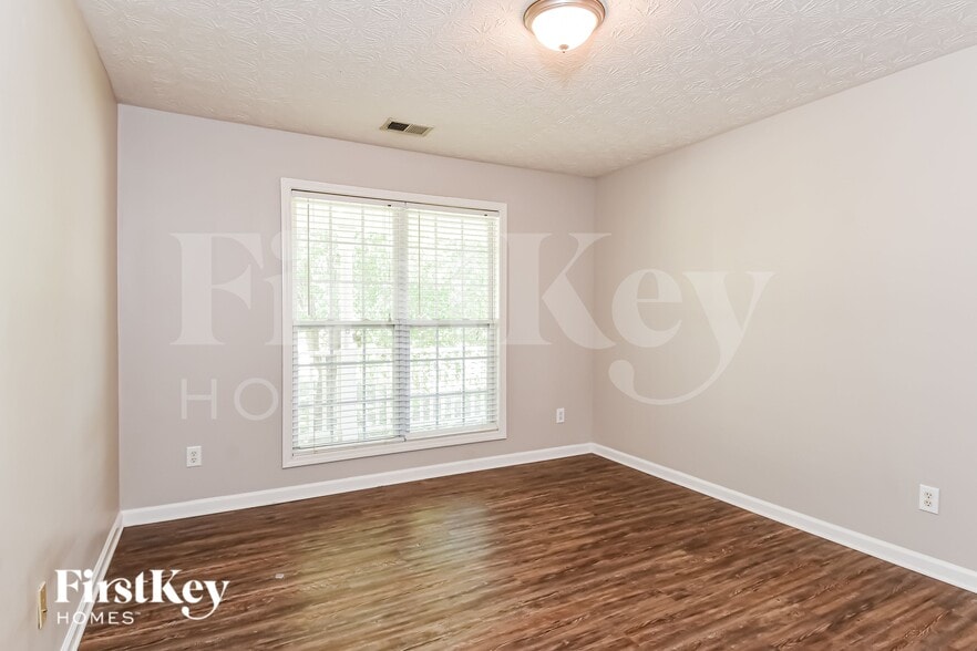 Building Photo - 42 Kades Cove Dr