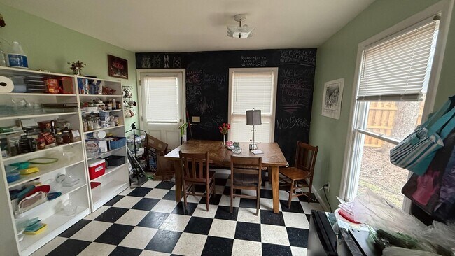 Building Photo - 505 N Greensboro St