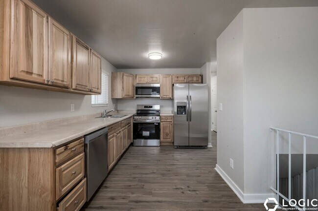 Building Photo - 7338 Rusty Dr