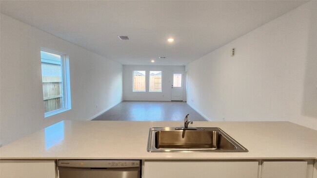 Building Photo - 26735 Feather Reed Dr