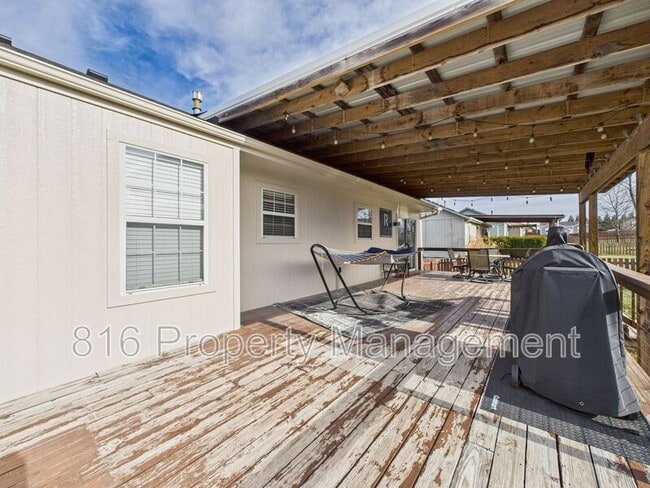 Building Photo - 1305 Aspen Dr