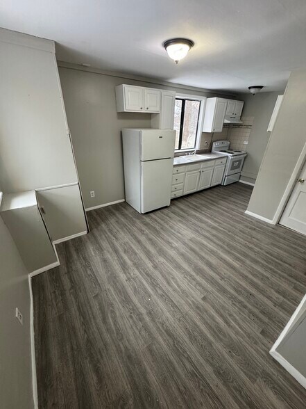 Building Photo - 19 Dillon Rd