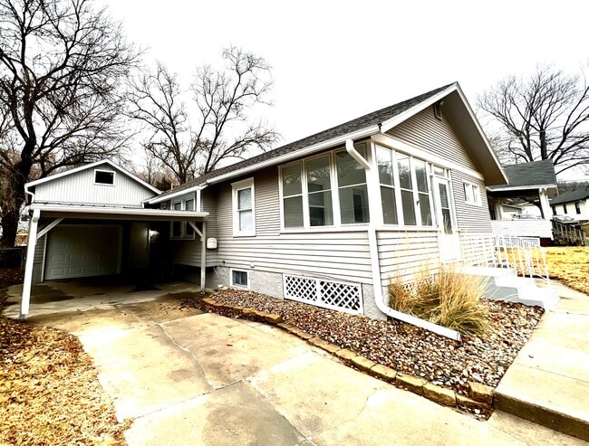 Building Photo - 211 Marian Ave