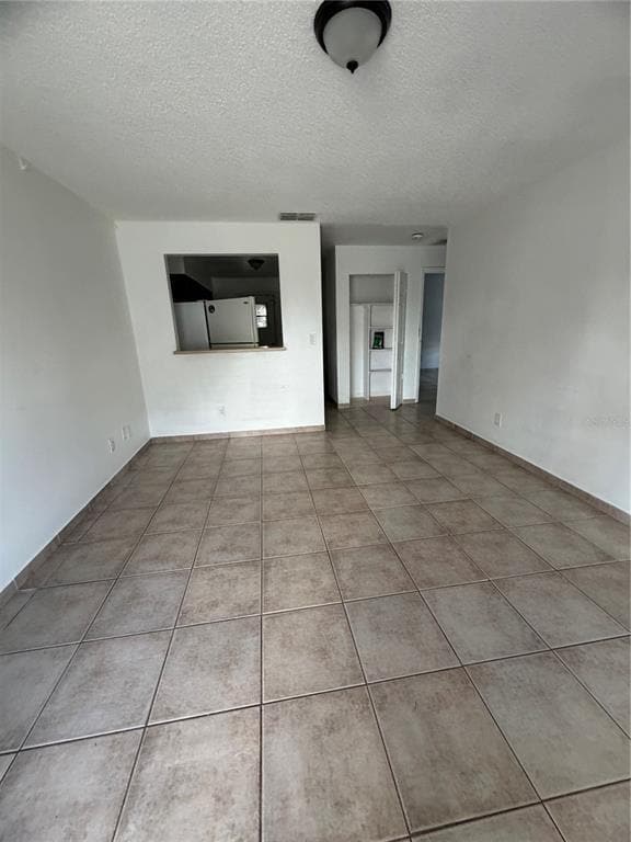 Building Photo - 943 S Char-Mil Ave