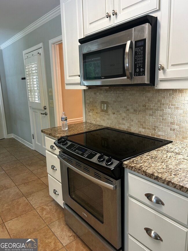 Building Photo - 125 Pebble Trail