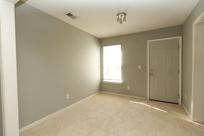 Building Photo - 3BR w/ Garage & W/D in Catawba River Plantation