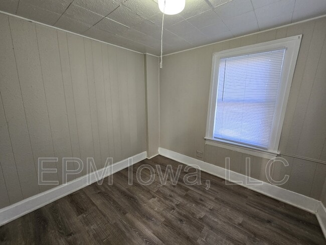 Building Photo - 109 Summit Ave