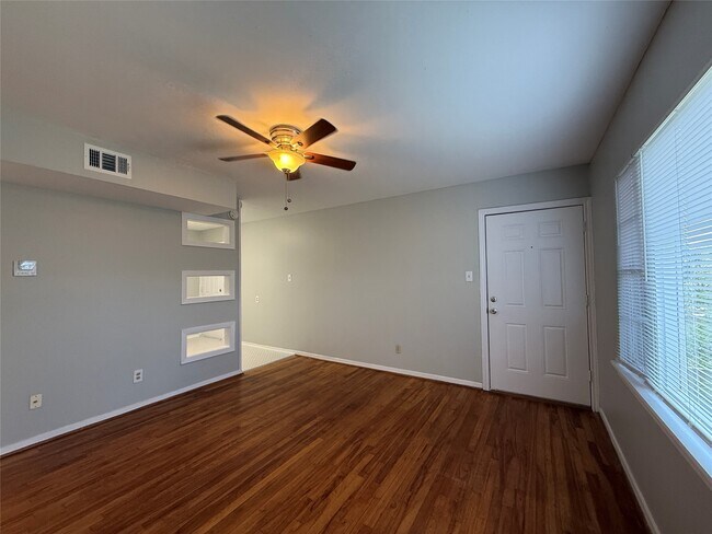 Building Photo - 1314 Heights Blvd