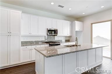 Building Photo - 143 Primrose Dr