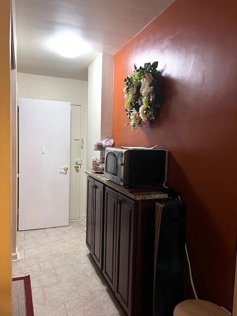 Building Photo - 1011 Arlington Blvd