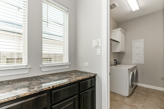 Building Photo - 27415 Ashford Sky Ln