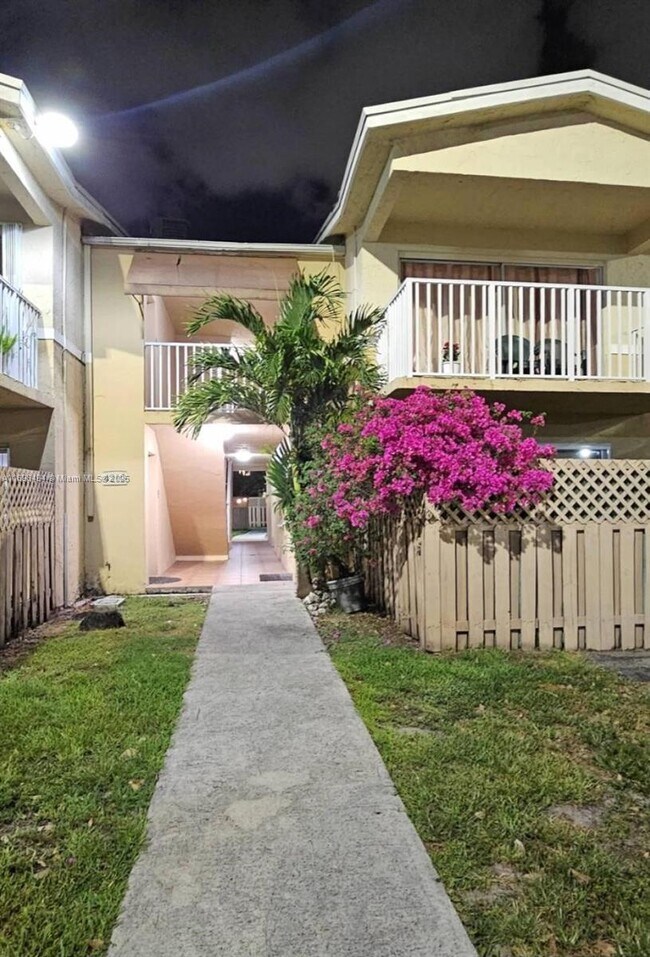 Primary Photo - 4210 NW 79th Ave