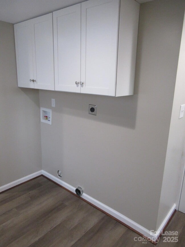 Building Photo - 7510 Palm Tree Church Rd